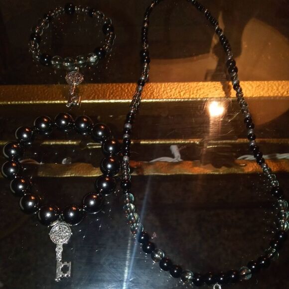 Jewelry bundle of Two - Picture 3 of 16